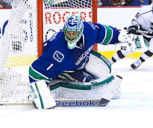 Roberto Luongo will start when the Canucks host the Edmonton Oilers on Sunday night.